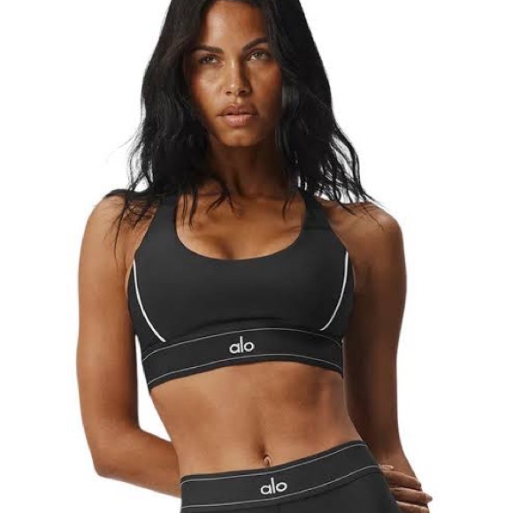 ALO Yoga Black and White Sports set